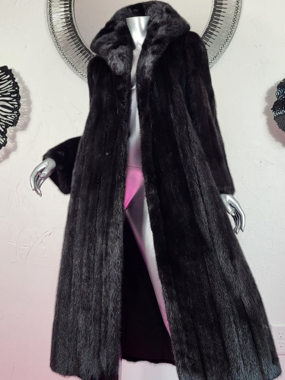 PARISIAN FURS~M/L~STUNNING VINTAGE BLACK GENUINE REAL FULL LENGTH MINK FUR COAT